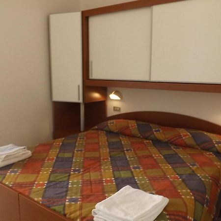 Hotel La Vela Μπελάρια-Ιτζέα Μαρίνα Δωμάτιο φωτογραφία