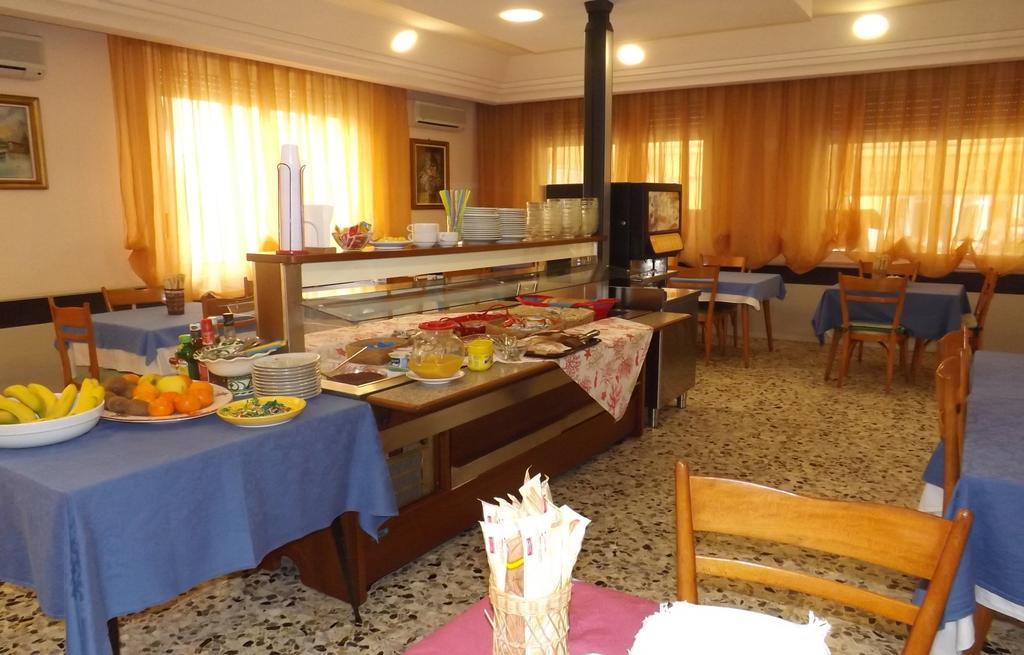 Hotel La Vela Μπελάρια-Ιτζέα Μαρίνα Εξωτερικό φωτογραφία