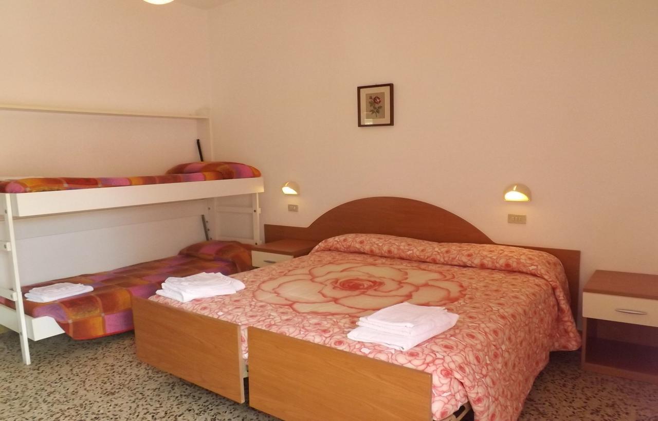 Hotel La Vela Μπελάρια-Ιτζέα Μαρίνα Δωμάτιο φωτογραφία